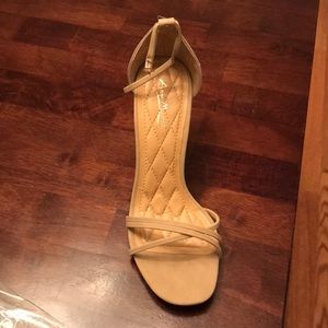 Anne Michelle Brand New Size 9 Nude Heels